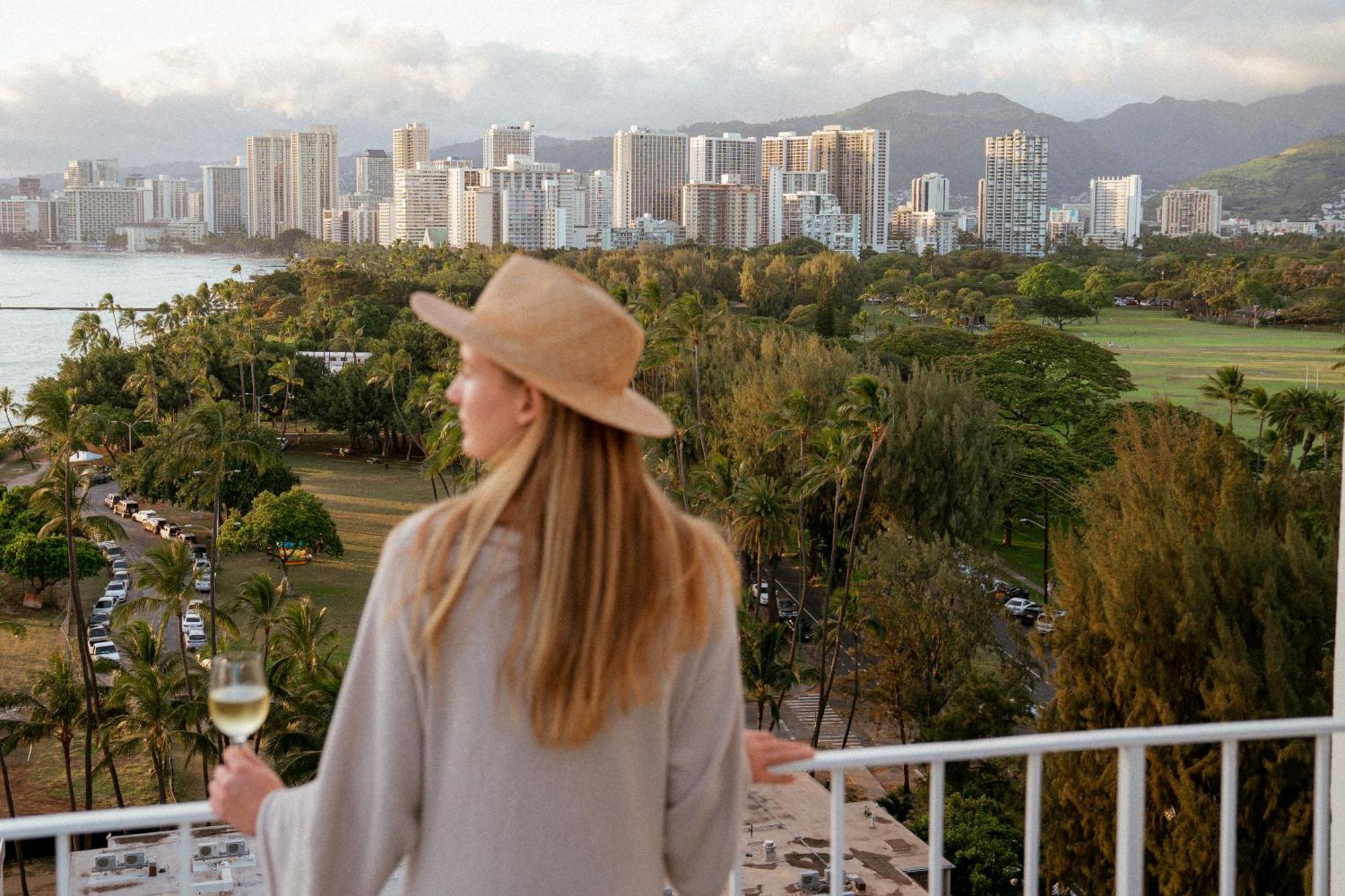 Hotel Lotus Honolulu At Diamond Head Extérieur photo